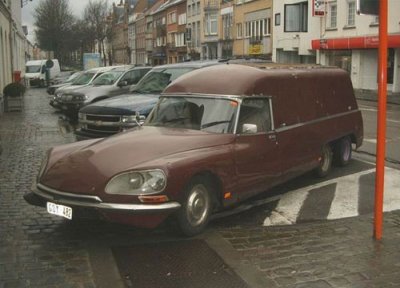 bizarre_cars_15.jpg